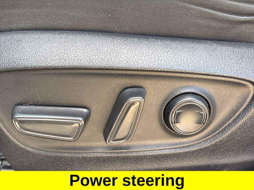 Used 2021 White Toyota XLE image 19
