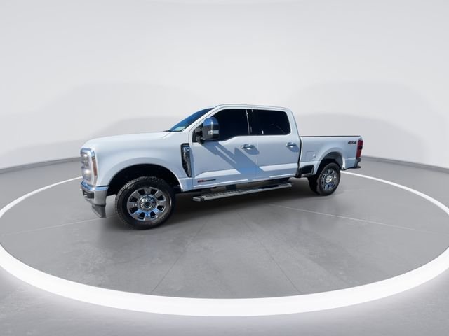 Used 2024 White Ford Lariat image 5