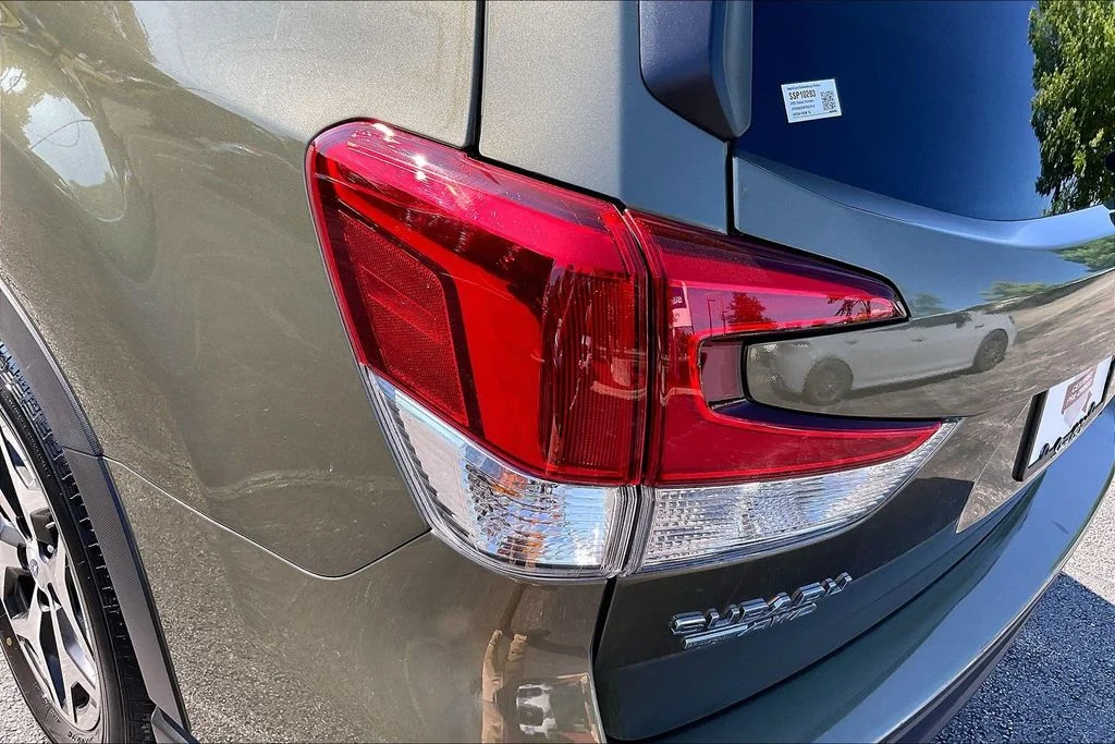 Used 2023 Brown Subaru Premium image 33