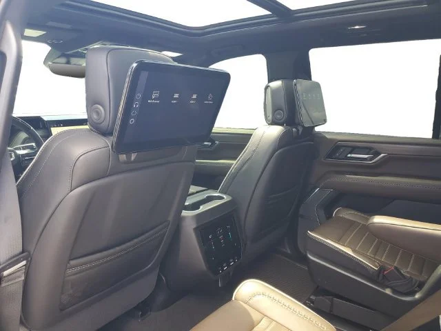 Used 2026 Summit White GMC Denali Ultimate image 30