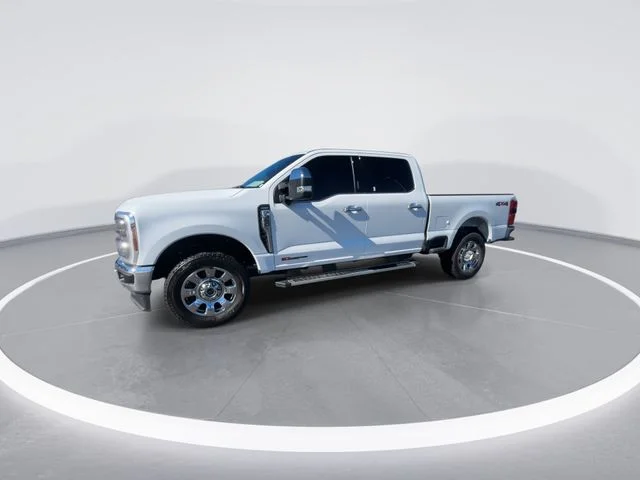 Used 2024 White Ford Lariat image 5