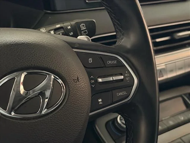Used 2020 White Hyundai SEL image 15