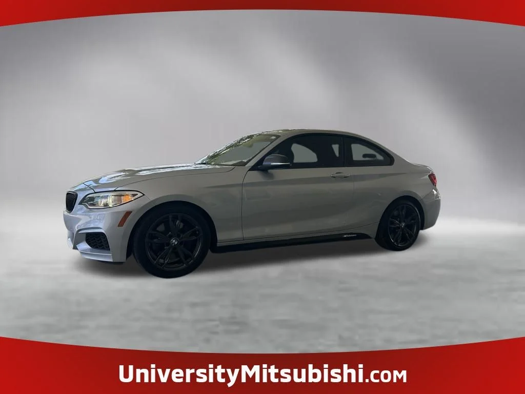 2016 BMW 2 Series M235i xDrive Coupe's photo