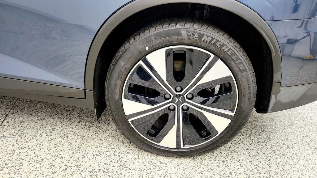 Used 2024 Midnight Metallic Polestar Long Range Dual Motor image 9