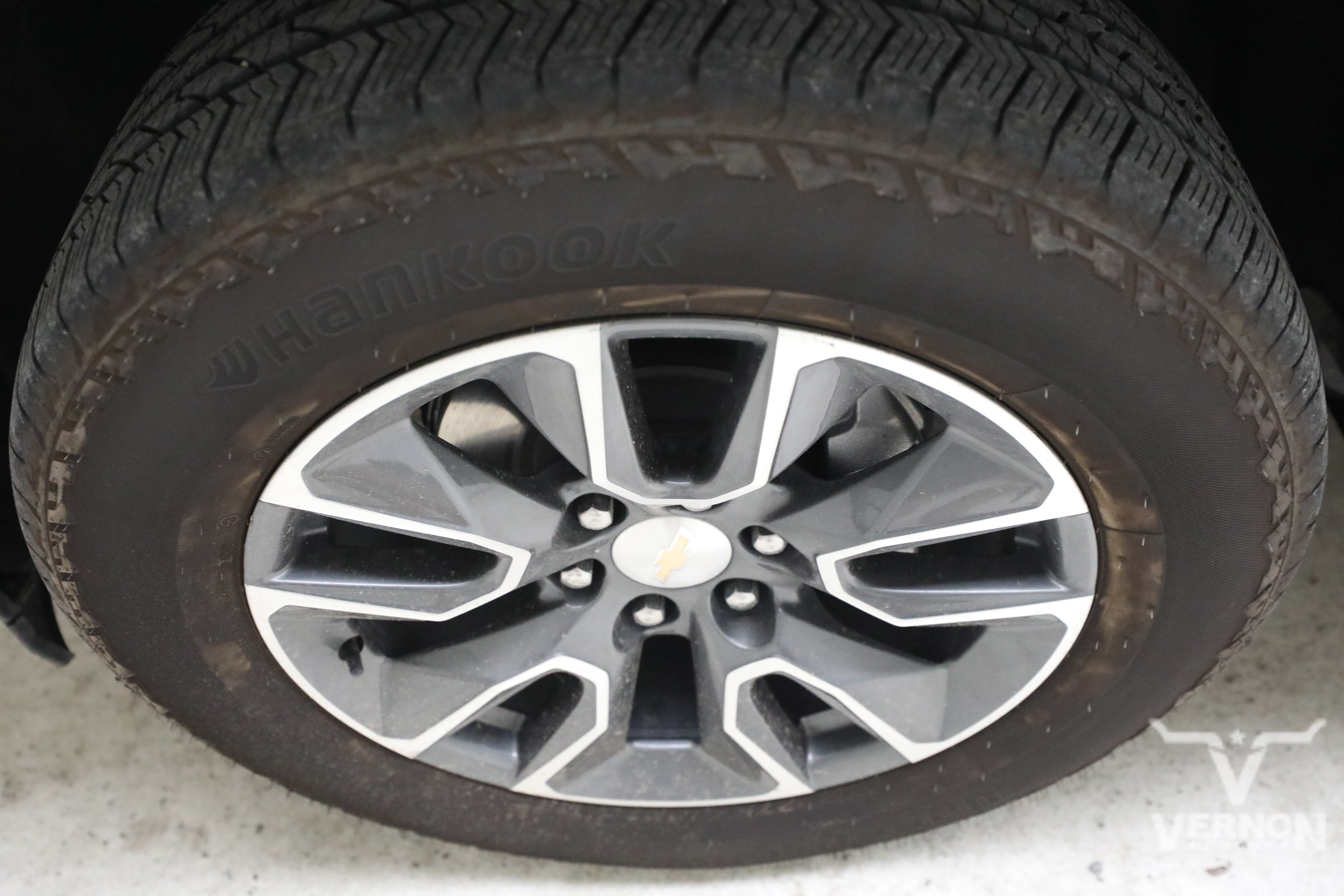 Used 2023 Sterling Gray Metallic Chevrolet Y image 11