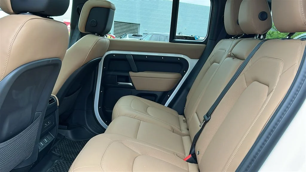 2026 Land Rover Defender S - Photo 23