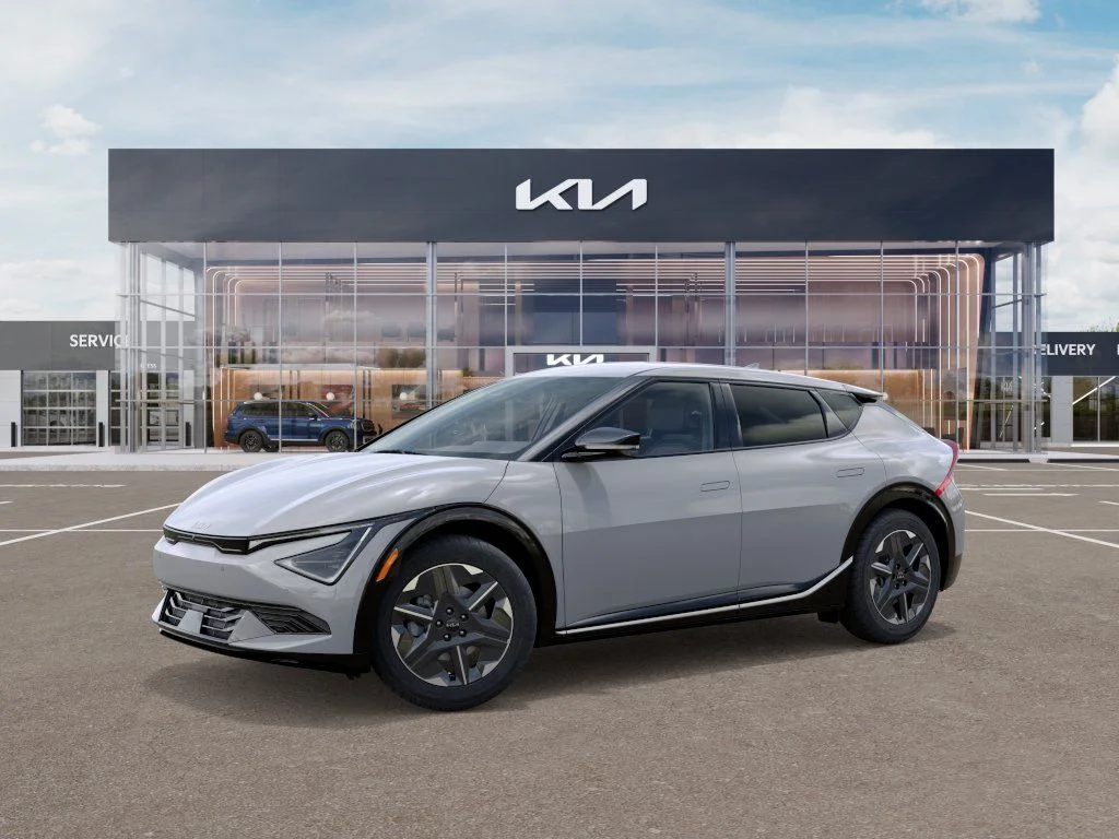 New 2026 Wolf Gray Kia Light image 3