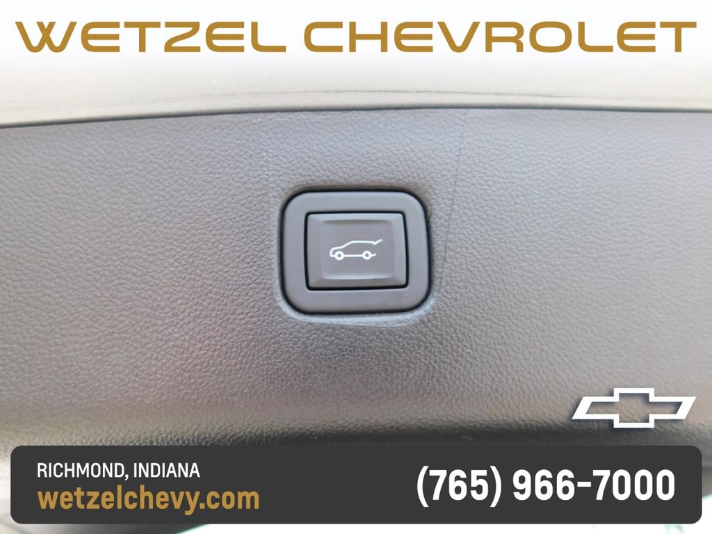 Used 2025 Gray Chevrolet RS image 23