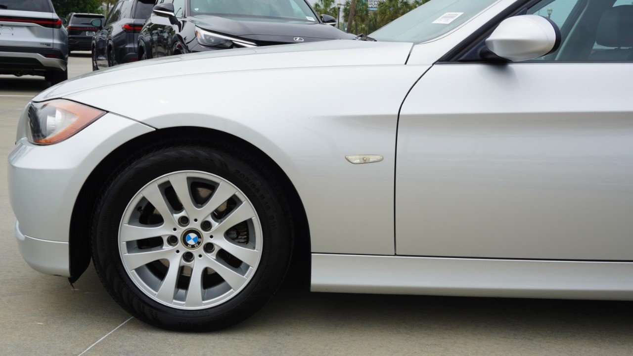 Used 2006 Silver BMW 325i image 10