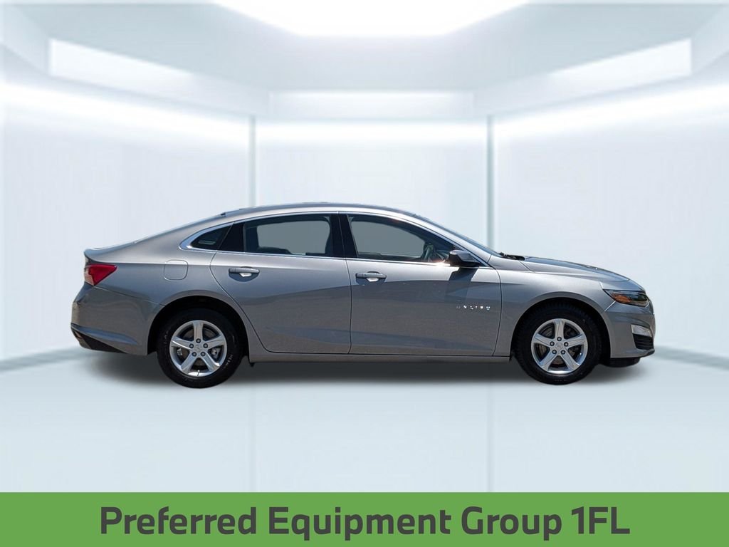 Used 2023 Gray Chevrolet LS image 9