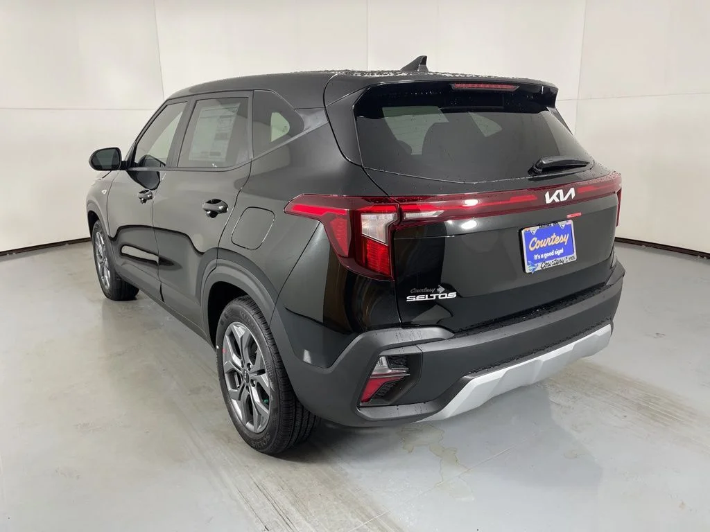 New 2026 Black Kia LX image 6