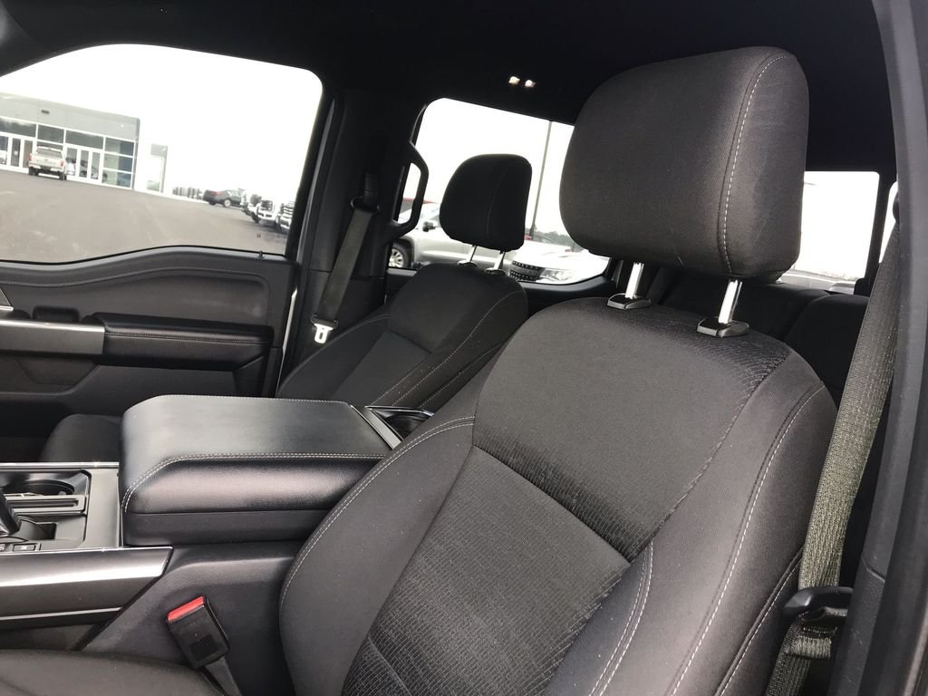 Used 2023 Silver Ford XLT image 11