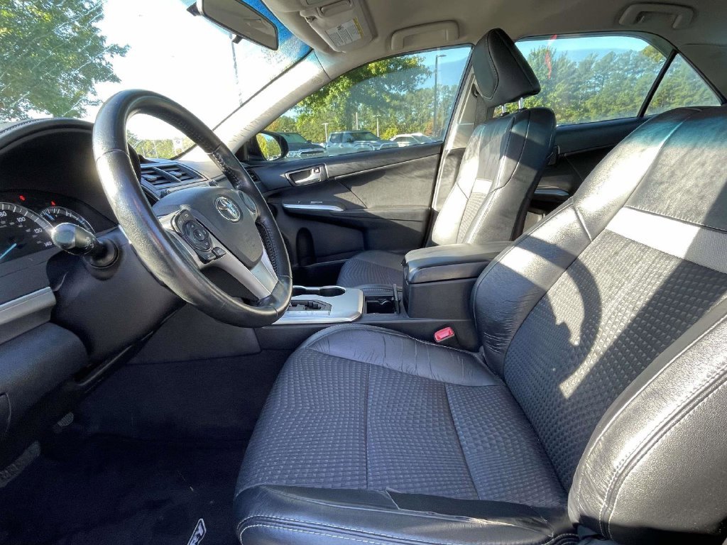 Used 2014 Black Toyota SE image 16