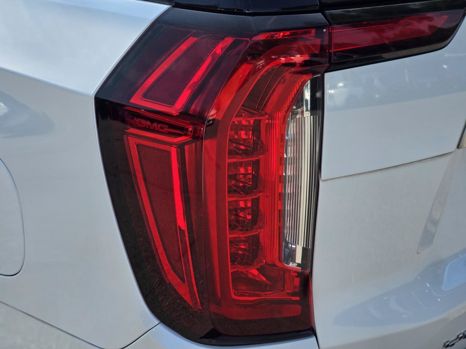 2021 GMC Yukon XL Denali - Photo 11