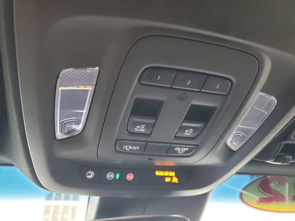 Used 2022 ELECTRIC BLUE Cadillac V-Series image 21