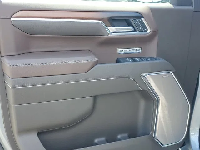 Used 2026 Sterling Metallic GMC Denali image 8