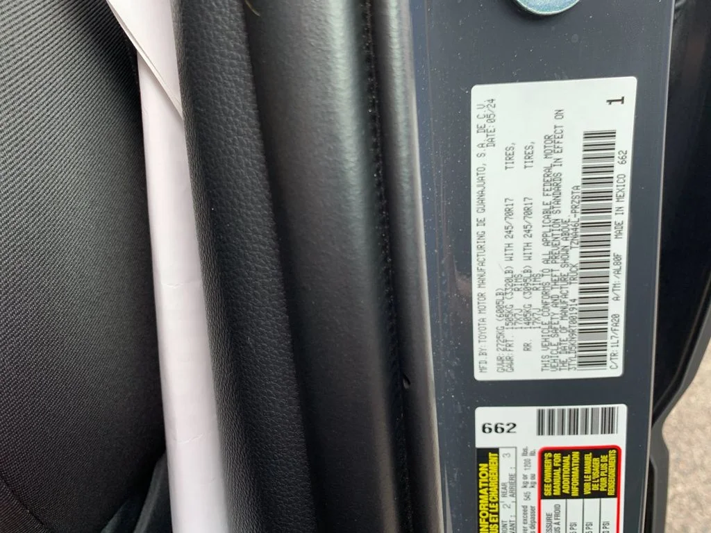 Used 2024  Toyota SR image 33