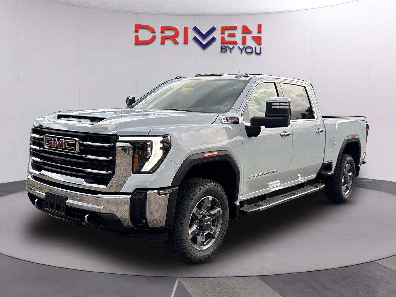 New 2026 Glacier White Tricoat GMC SLT image 8