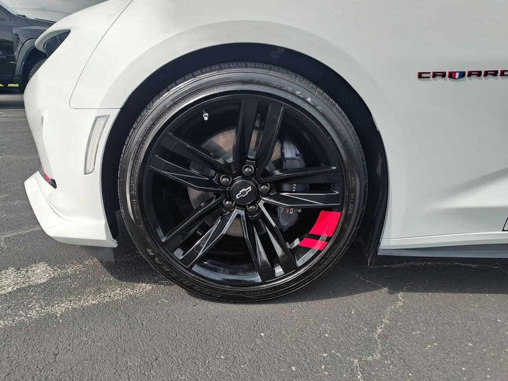 Used 2022 White Chevrolet LT1 image 10