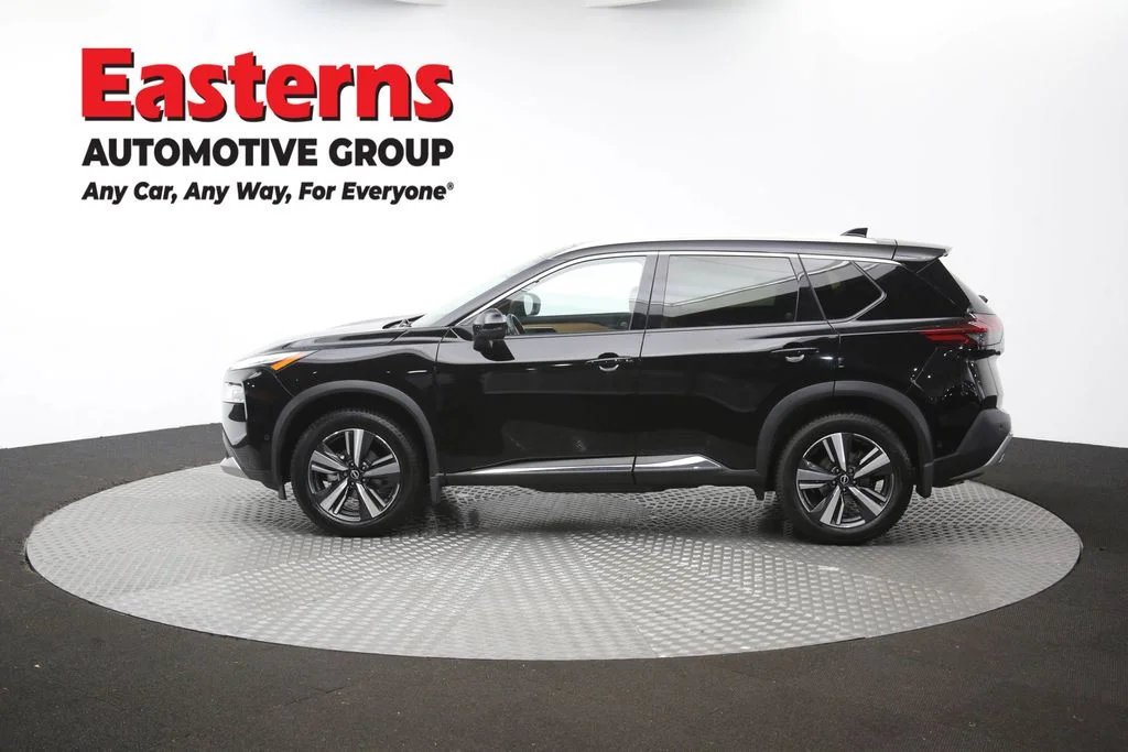 Used 2023 Black Nissan Platinum image 63