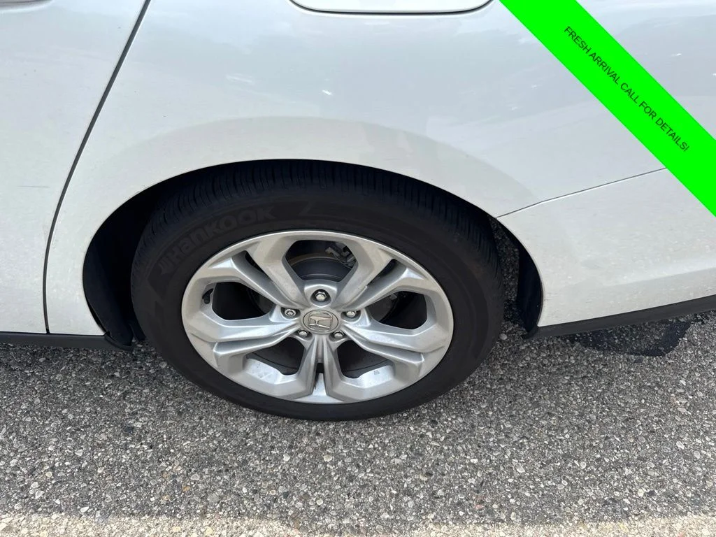 Used 2024  Honda LX image 12