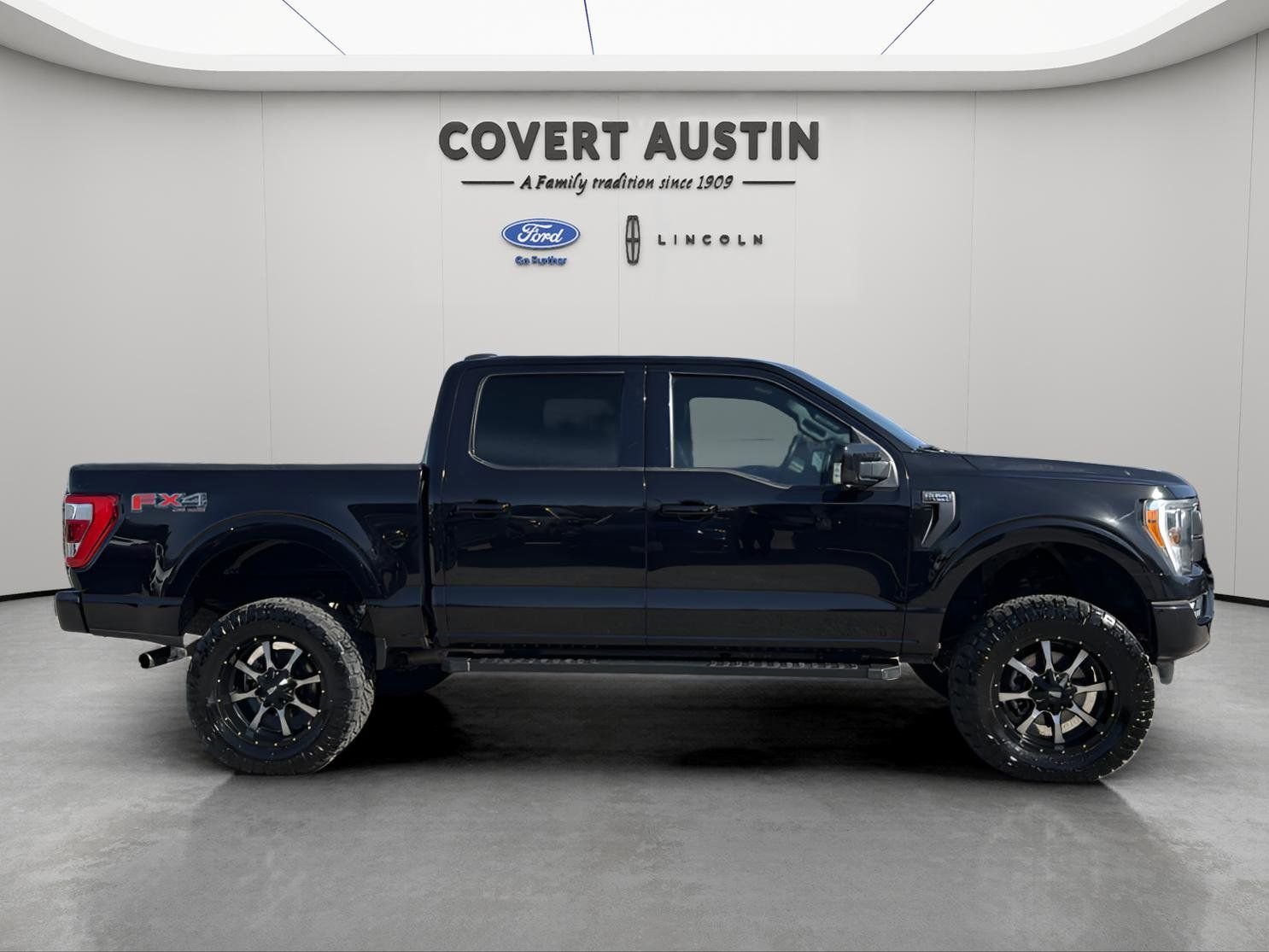 Used 2022 Black Ford Lariat image 12