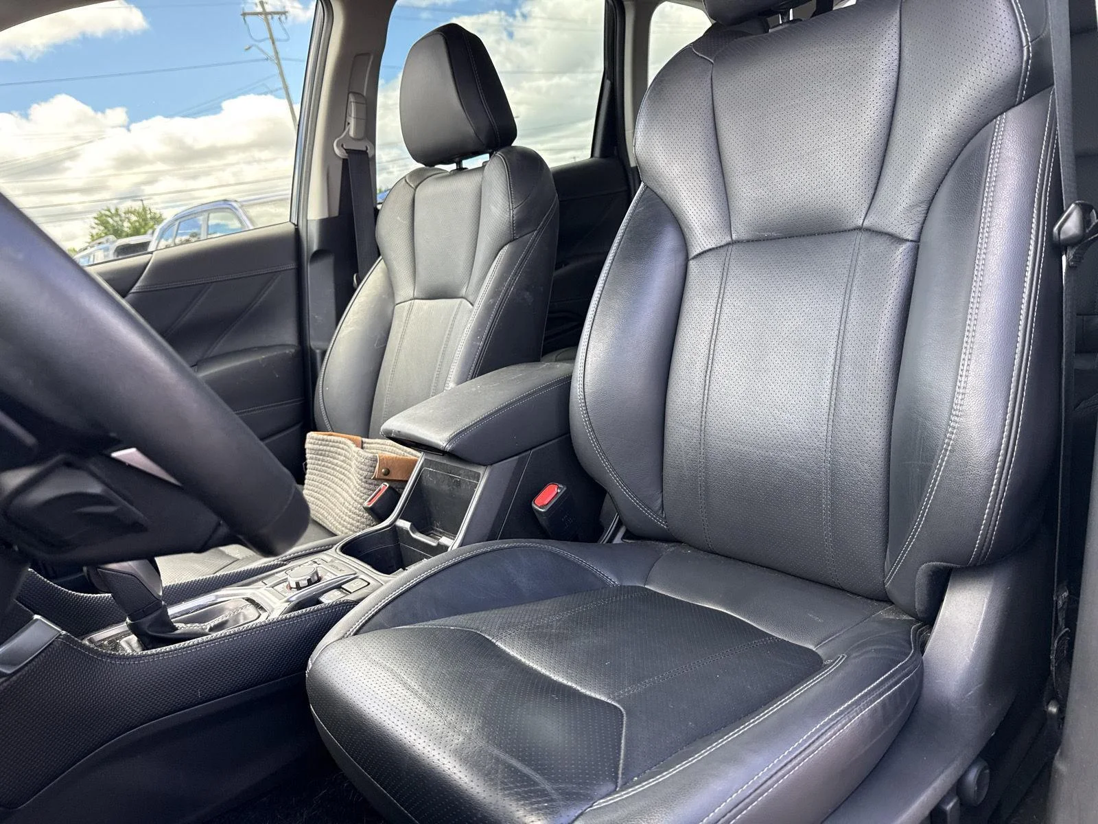 Used 2023 Crystal Black Silica Subaru Touring image 7