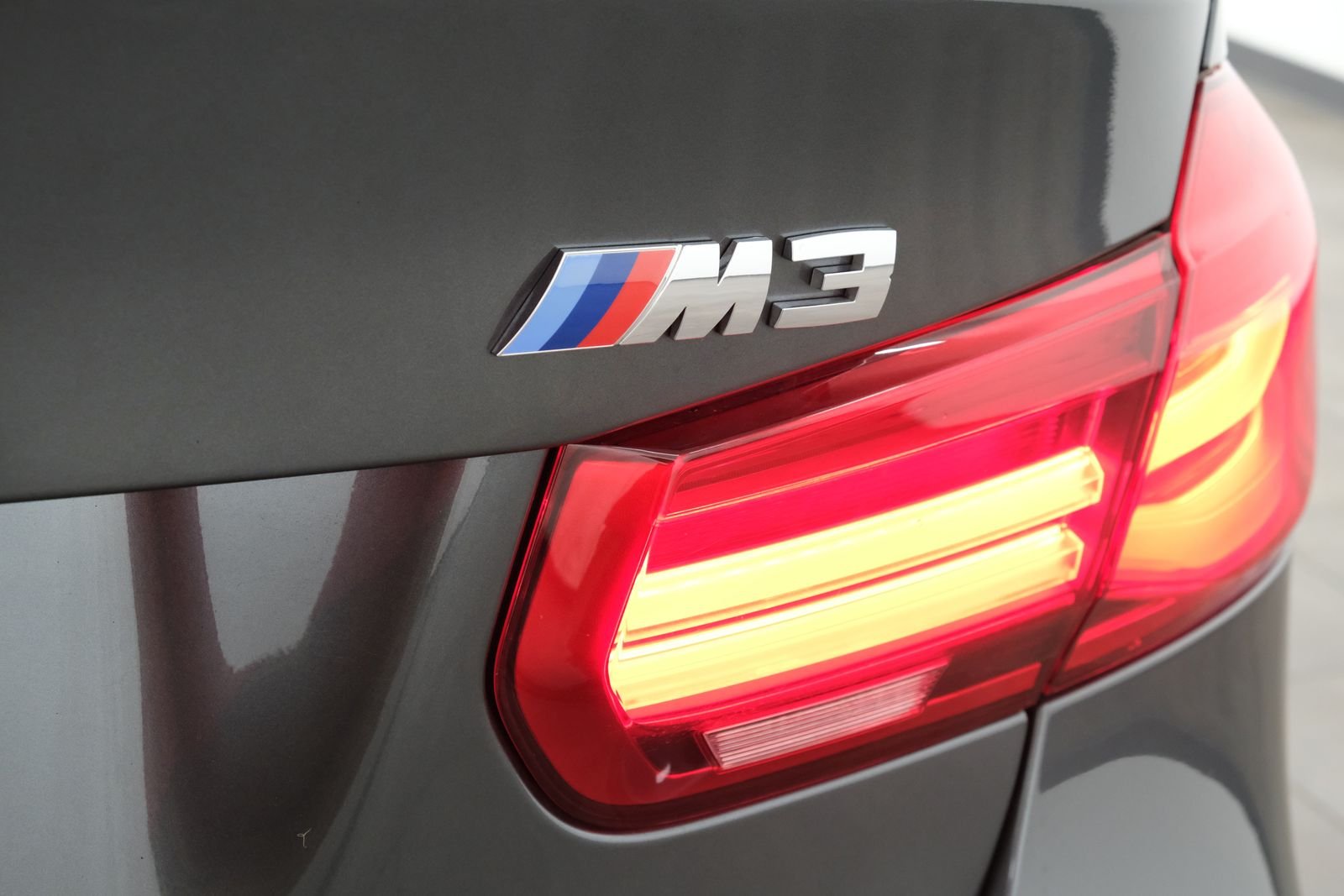 Used 2016 Mineral Gray Metallic BMW Base image 6