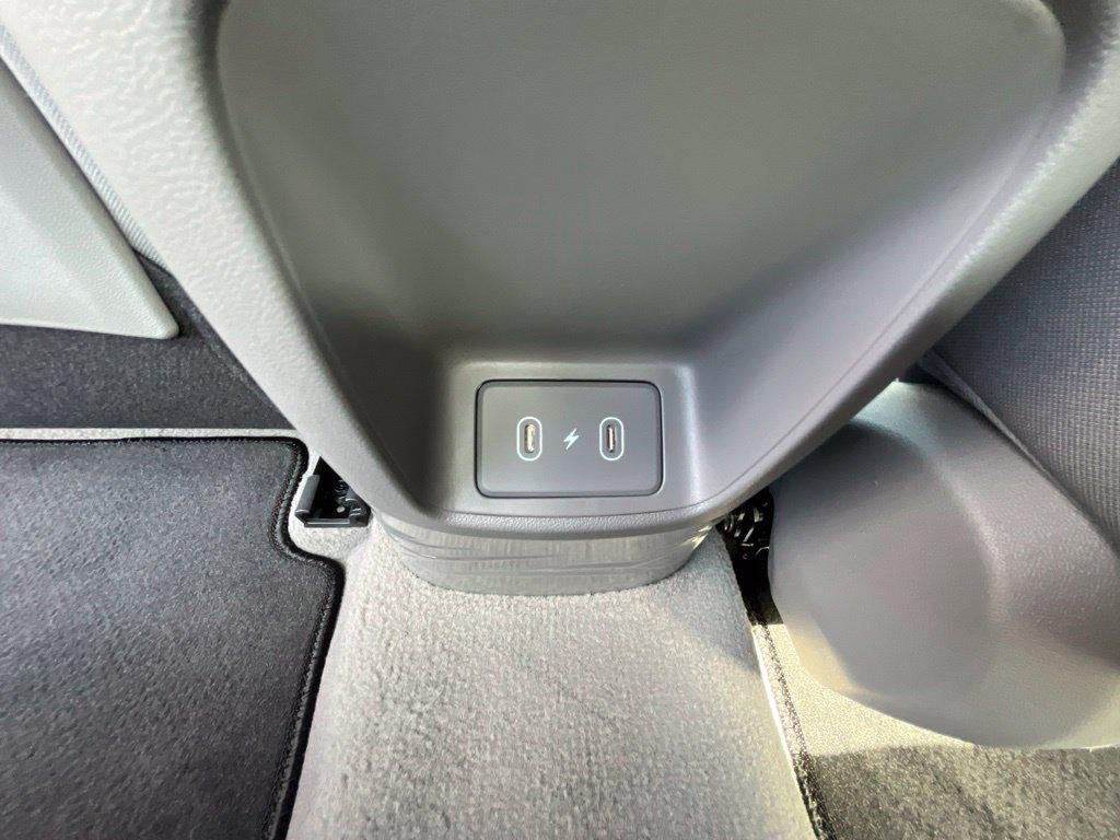 New 2026 White Hyundai SE image 20