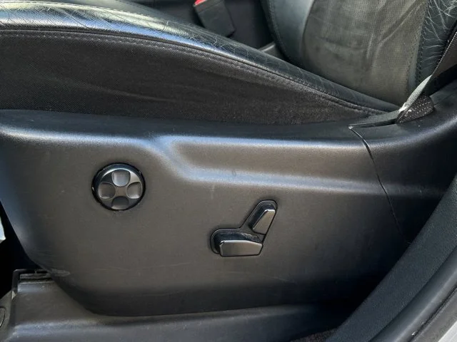 Used 2019 Bright White Clearcoat Jeep Altitude image 29