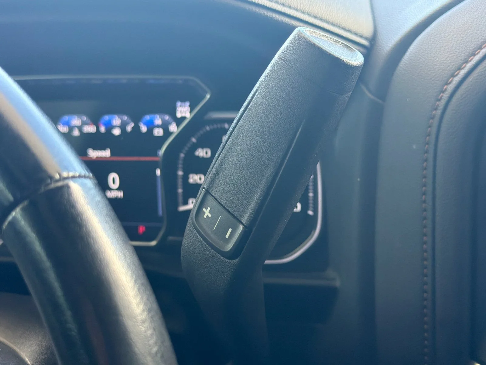 Used 2022 ONYX BLACK GMC AT4 image 23