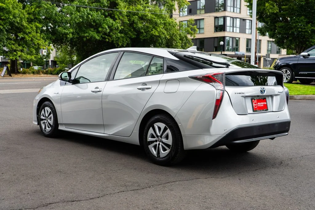 Used 2017 Silver Toyota Two image 4
