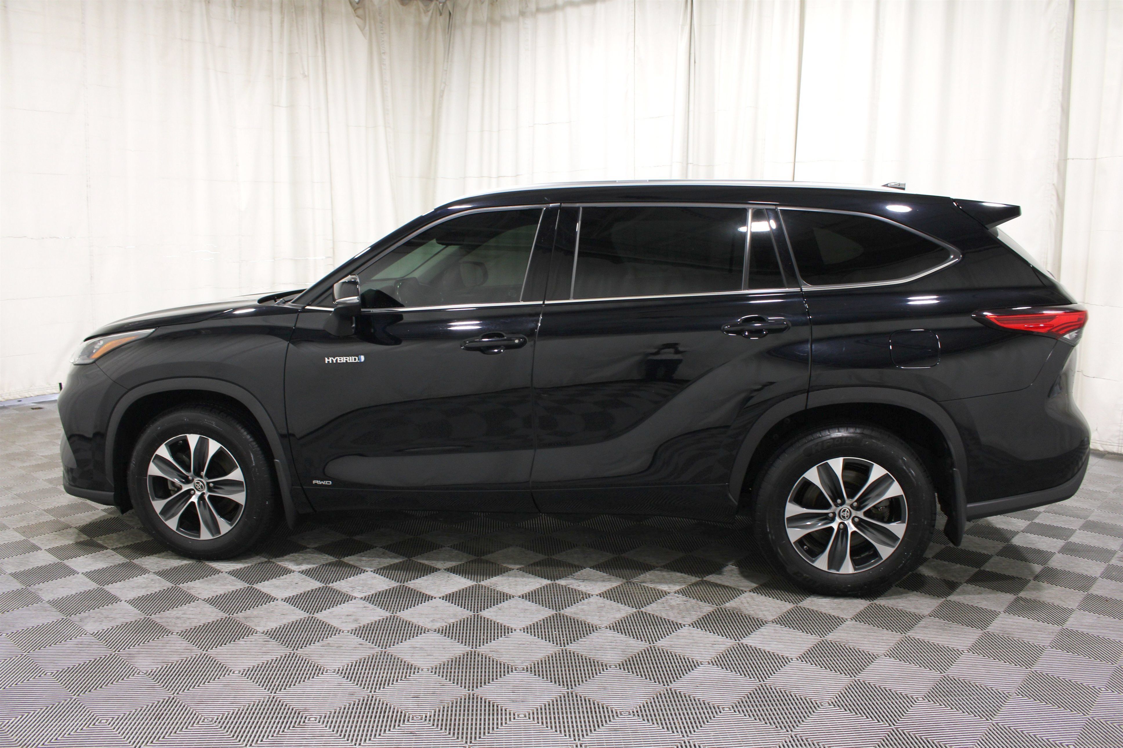 2020 Toyota Highlander XLE - Photo 34