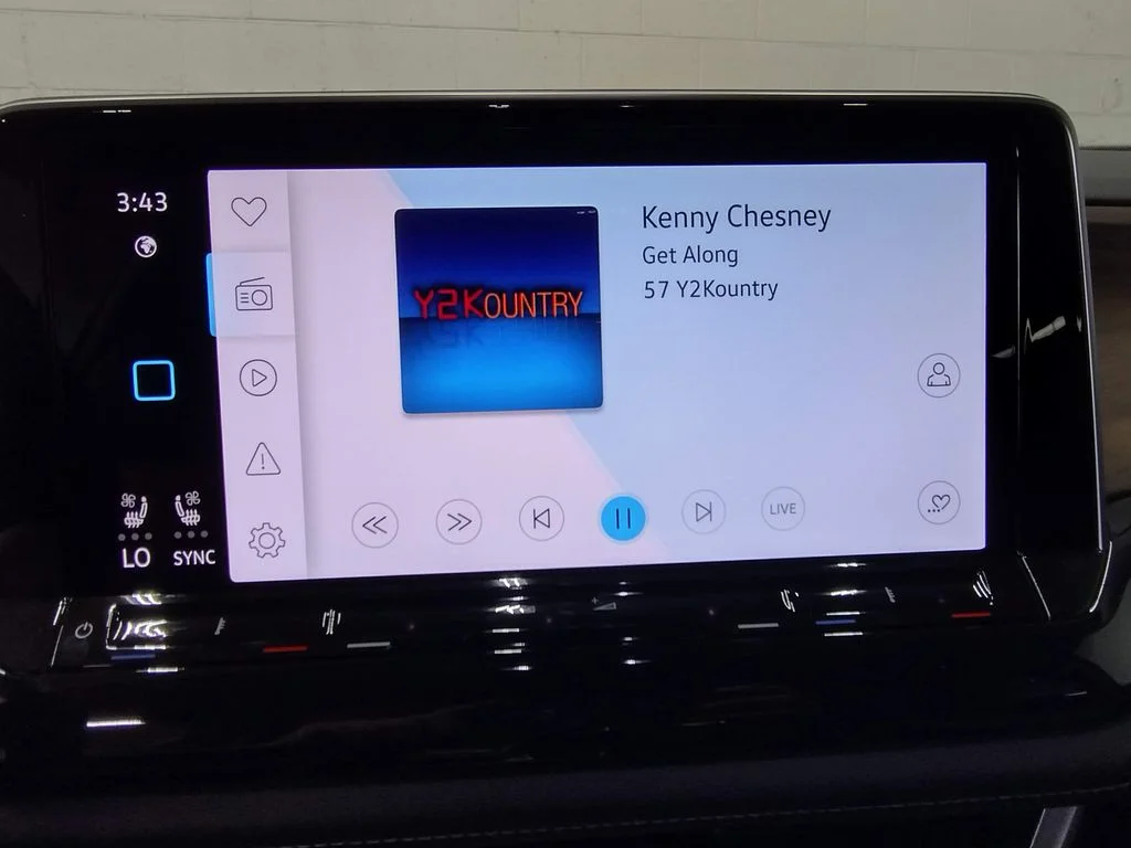 New 2026 Black Volkswagen 2.0T SE w/Technology image 31