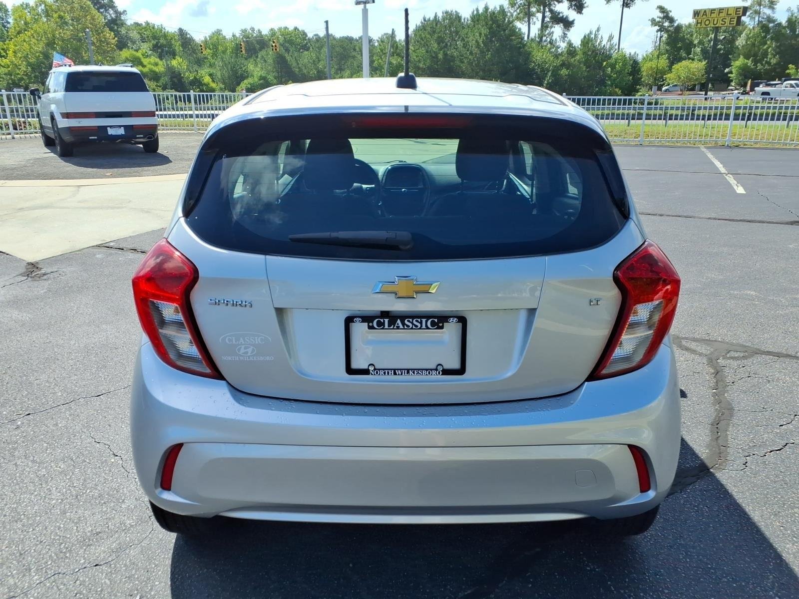 Used 2022 Silver Ice Chevrolet 1LT image 8