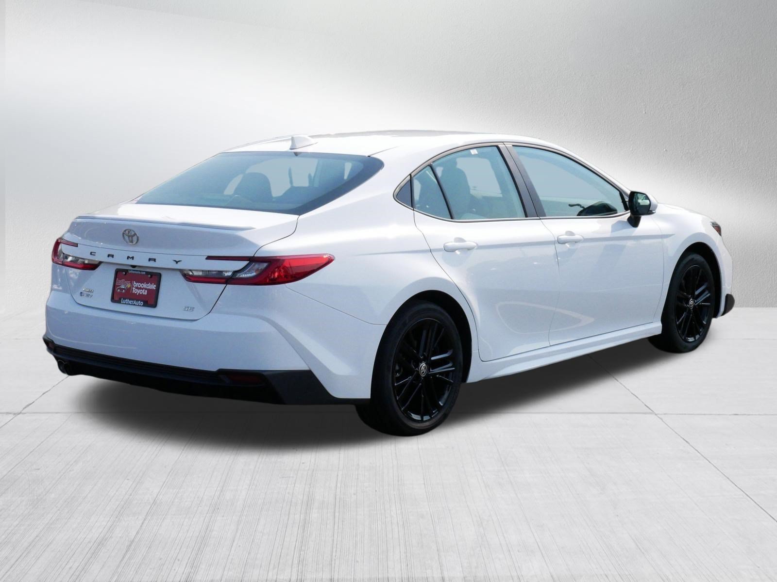 Certified Used 2025 ICE CAP Toyota SE image 7