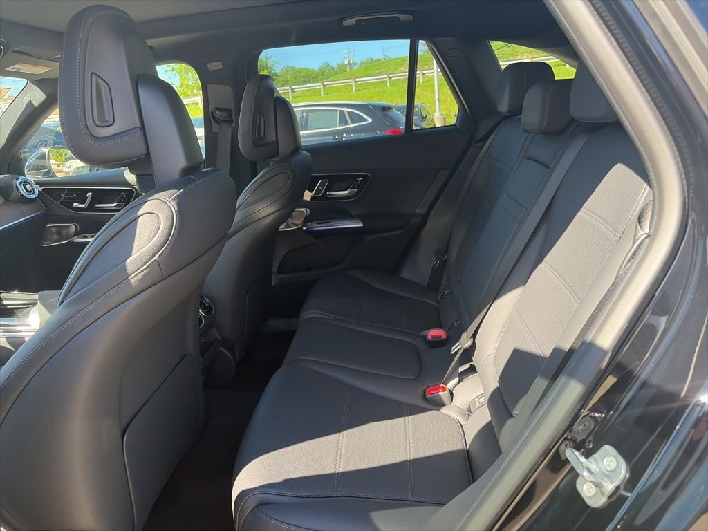 New 2026 Black Mercedes-Benz GLC 300 image 24