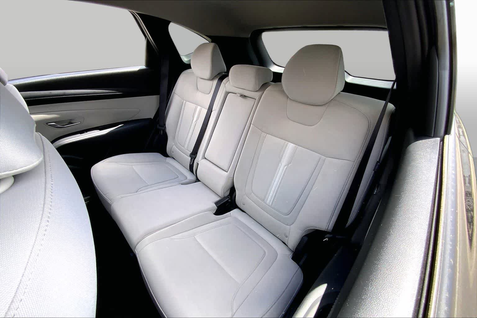 Used 2025 Phantom Black Hyundai SEL image 19