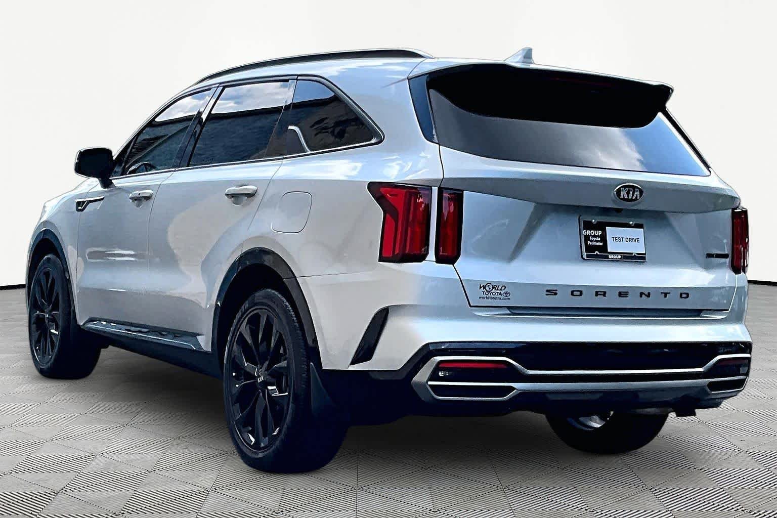 Used 2021 Sparkling Silver Kia SX image 12