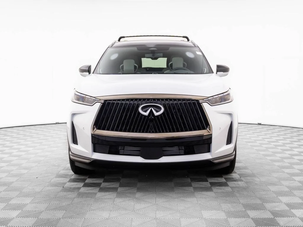 New 2027 2T RAD WHT INFINITI Autograph AWD image 8