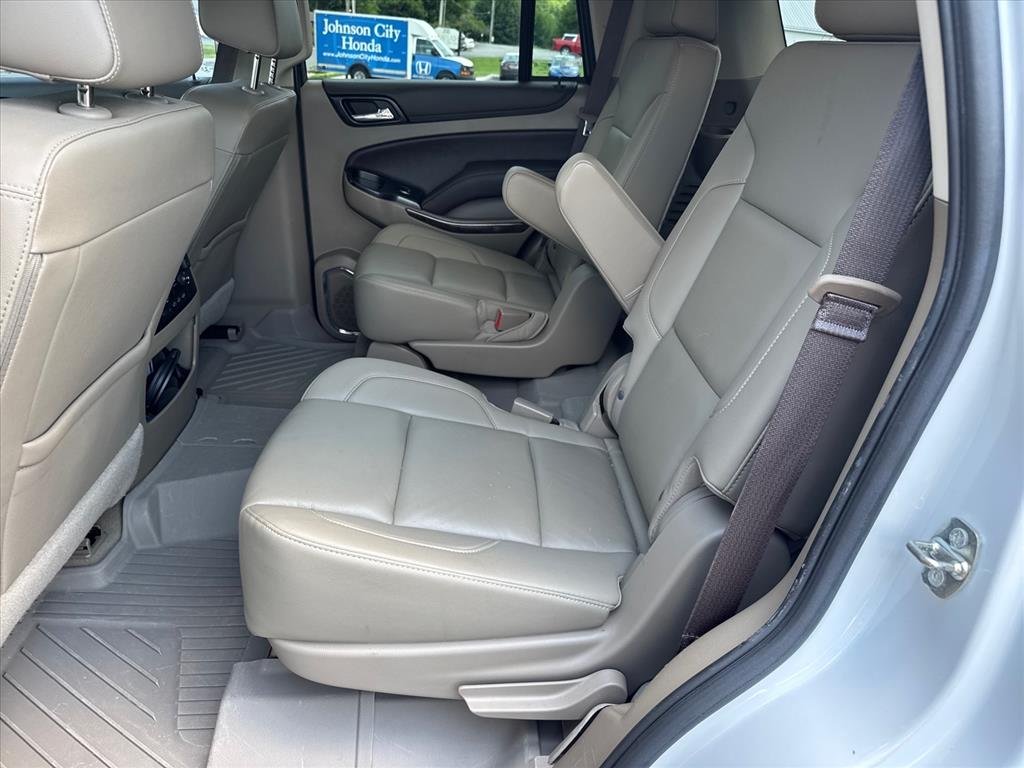 Used 2019 SUMMIT WHITE Chevrolet LT image 17