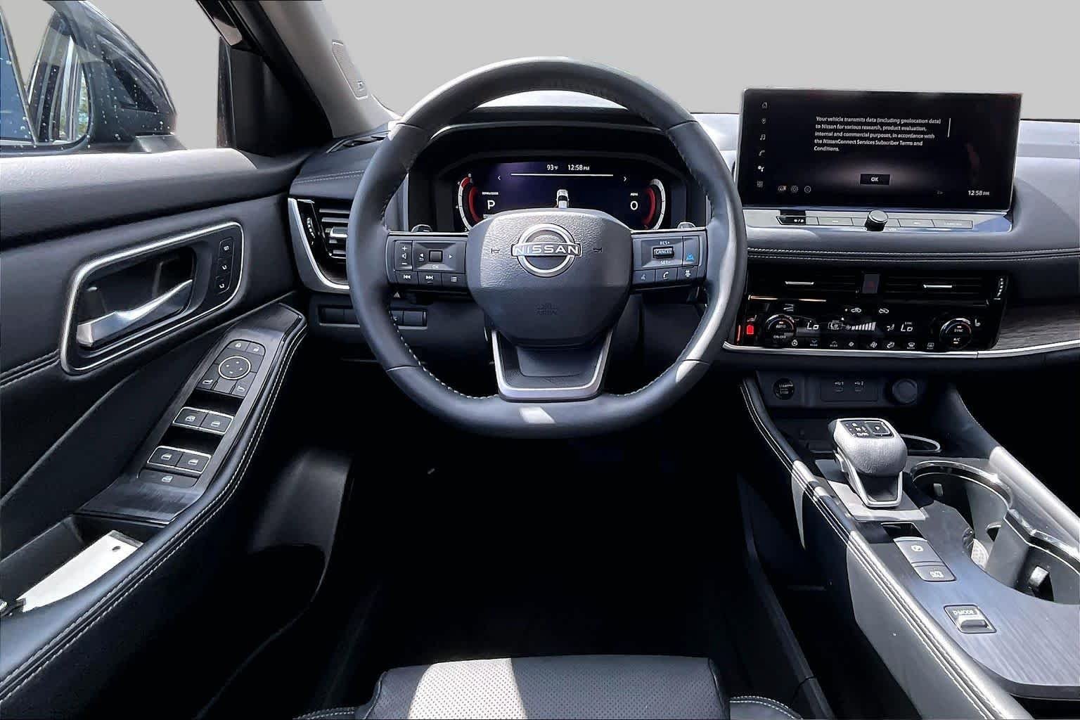Used 2025 Super Black Nissan Platinum image 6
