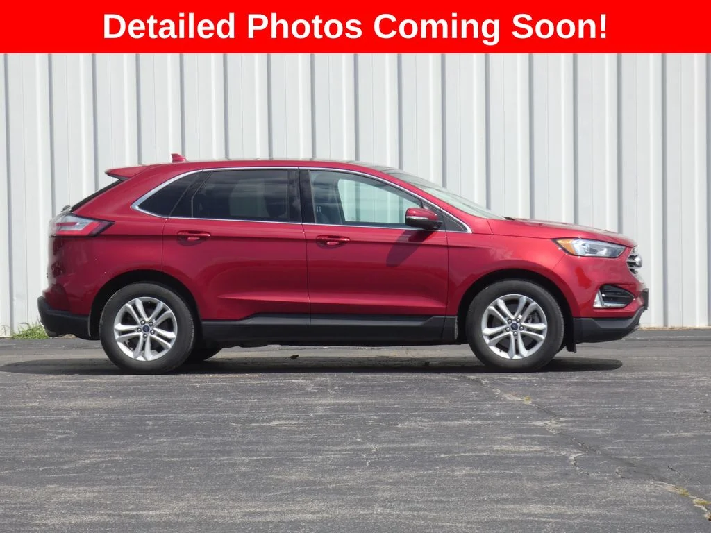 Used 2020 Red Ford SEL image 2