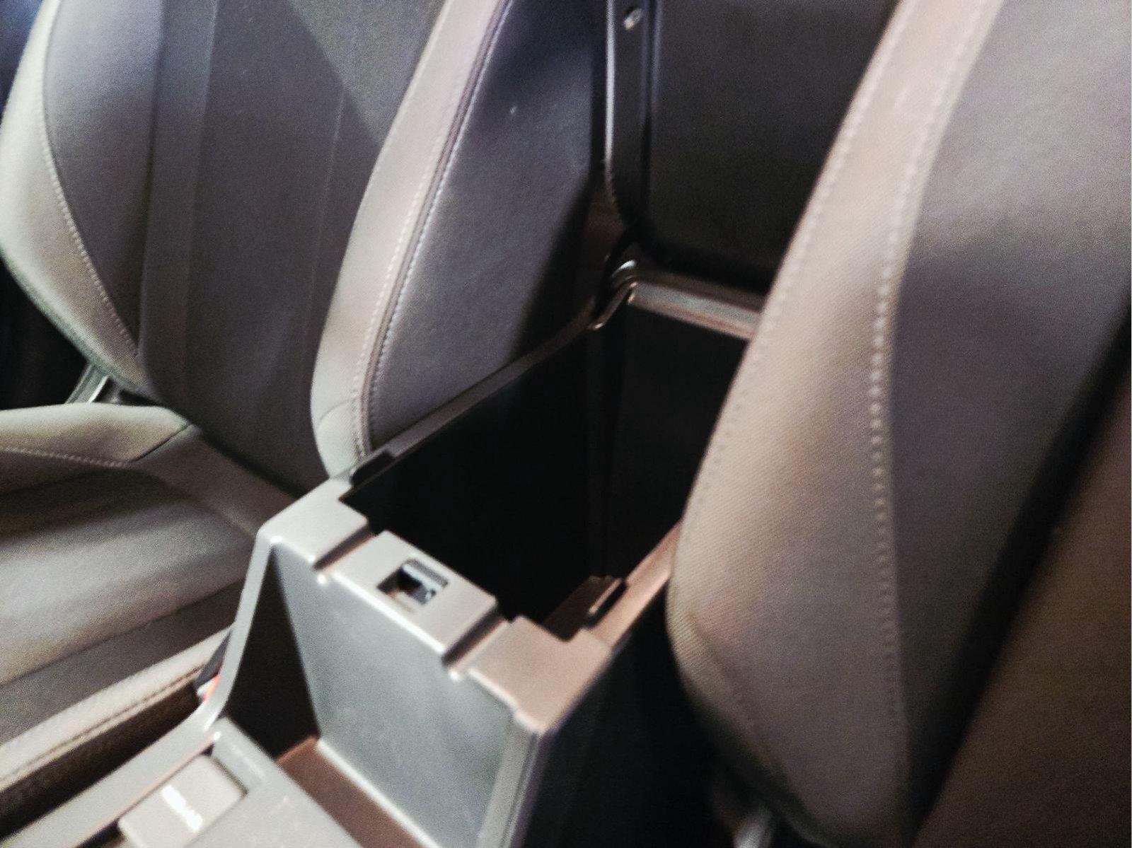 Used 2025 Crystal Black Silica Subaru Premium image 39
