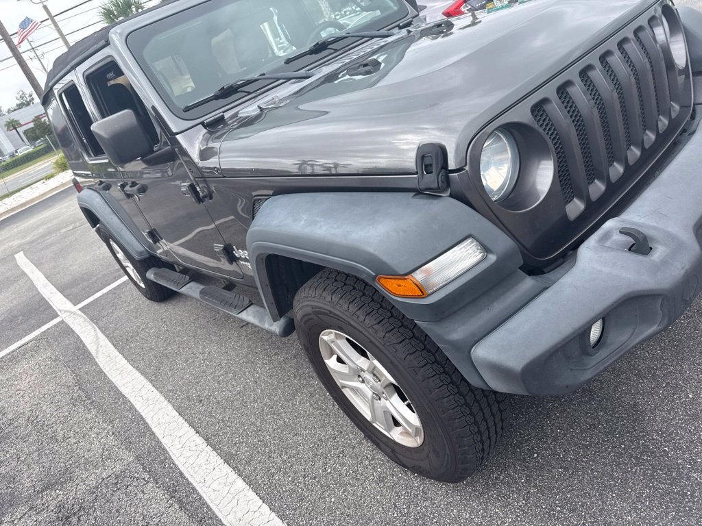 Used 2018 Granite Crystal Metallic Clearcoat Jeep Unlimited Sport S image 7