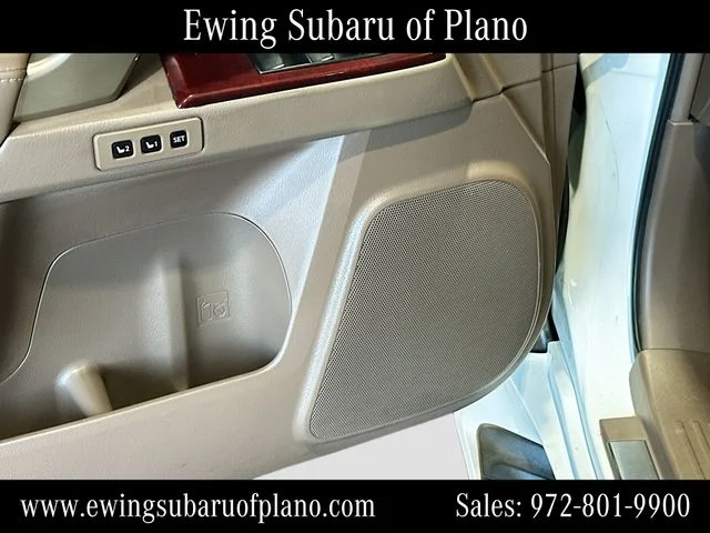 Used 2019 White Lexus 460 image 19
