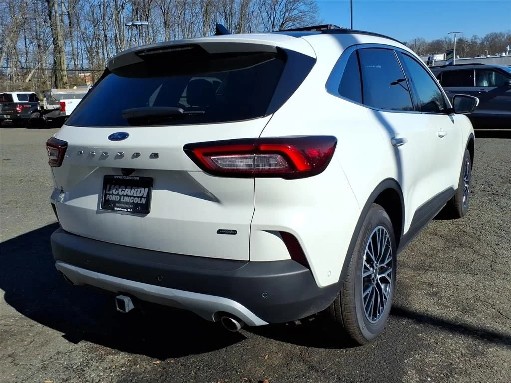 New 2024 Star White Metallic Tri-coat Ford Plug-in Hybrid image 6
