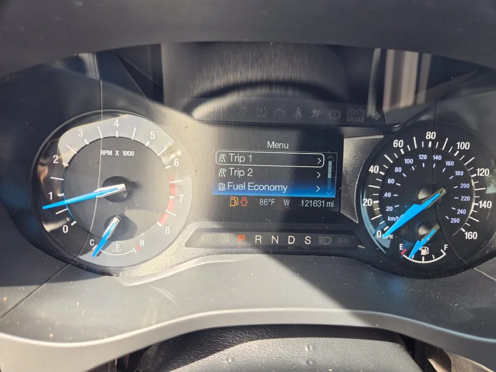Used 2015 Gold Ford SE image 13