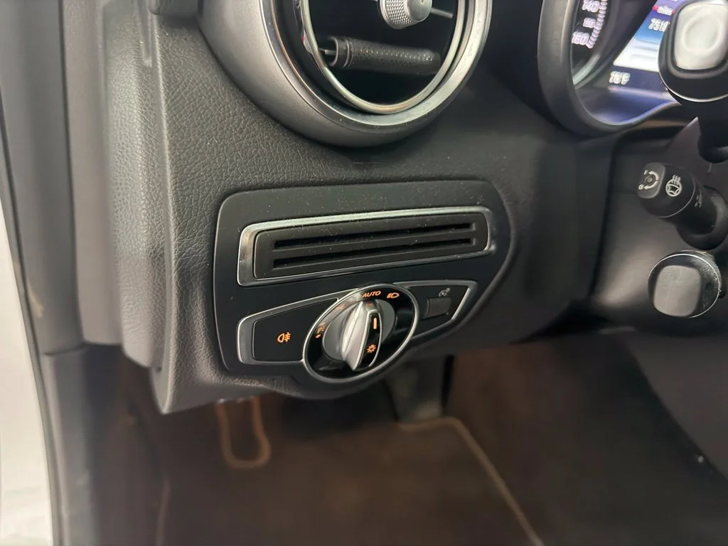 Used 2016 Silver Mercedes-Benz C 300 image 14