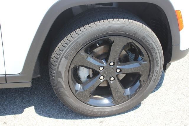 Used 2024 White Jeep Limited image 38